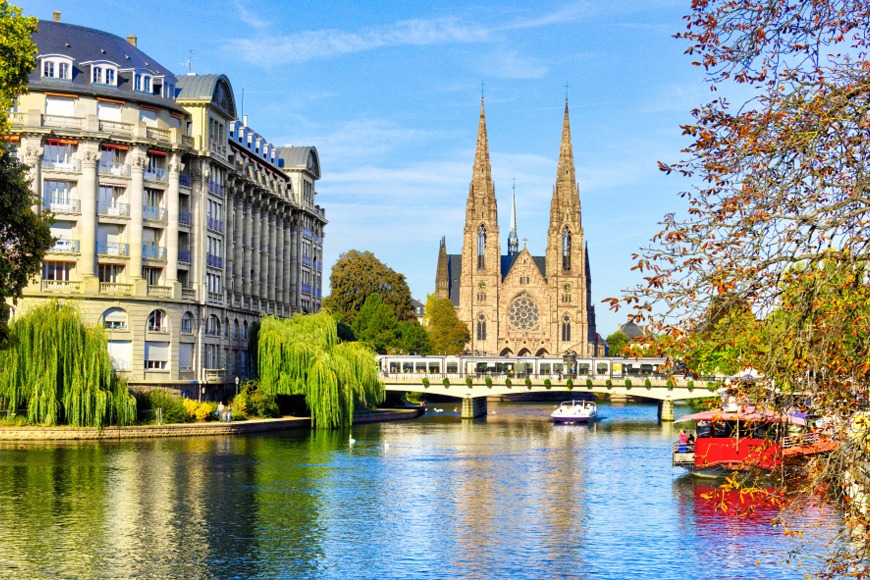 Expat Guide: Tips For Your Move to France Expat Guide: Tips For Your Move to France
